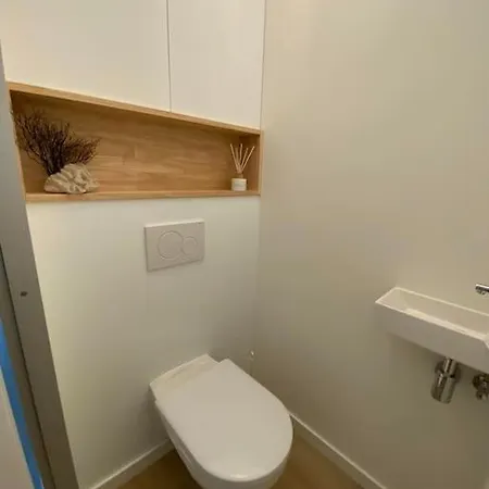 Lichtrijk Vakantie-appartement Met Zeezicht Knokke-Heist