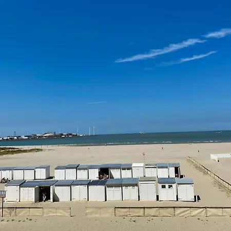 Lichtrijk Vakantie-appartement Met Zeezicht