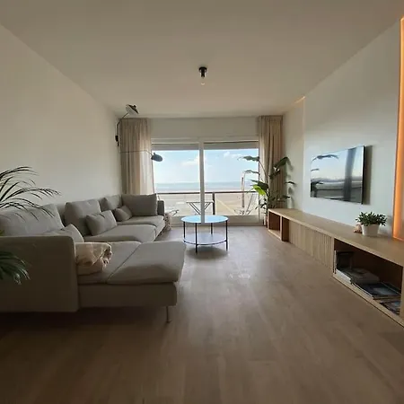 Lichtrijk Vakantie-appartement Met Zeezicht
