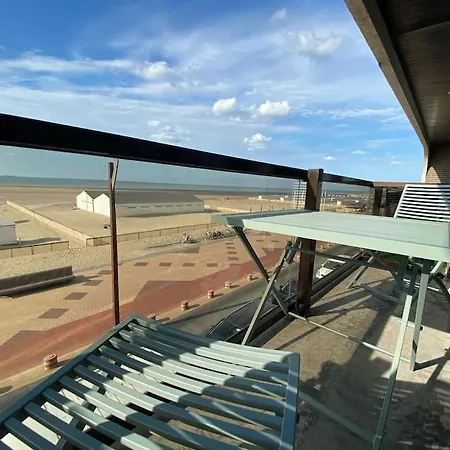 Lichtrijk Vakantie-appartement Met Zeezicht *